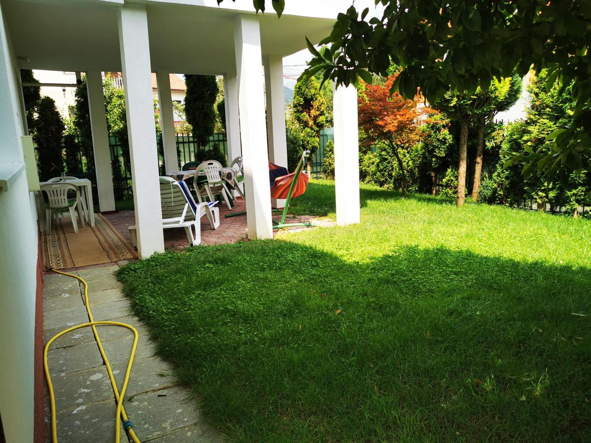 Rest & Recharge 4Bdr Apt- Free Parking, Ac & Garden Sarajevo Exterior photo