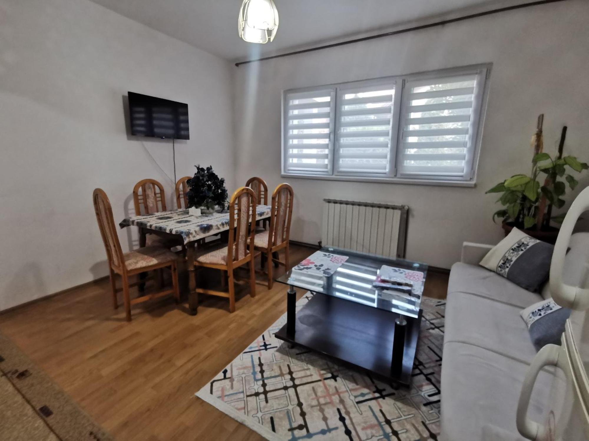 Rest & Recharge 4Bdr Apt- Free Parking, Ac & Garden Sarajevo Exterior photo