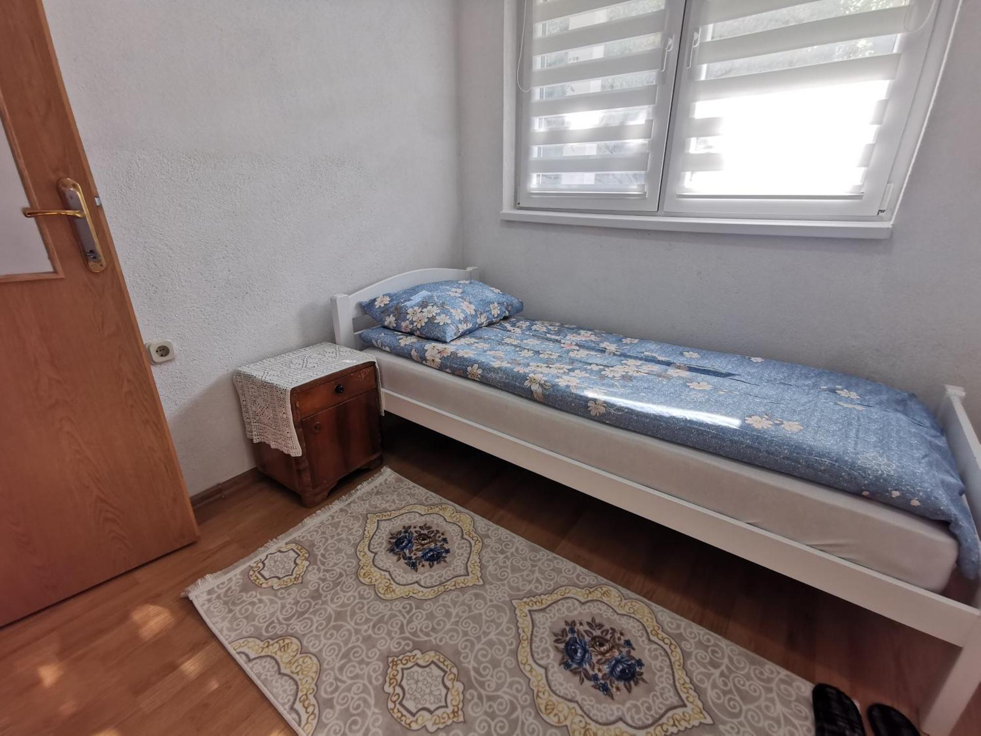 Rest & Recharge 4Bdr Apt- Free Parking, Ac & Garden Sarajevo Exterior photo